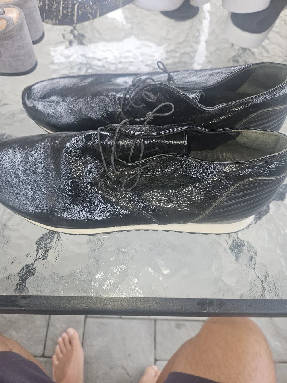 Donna Carolina Black Patent Leather Sneakers Very Good Condition